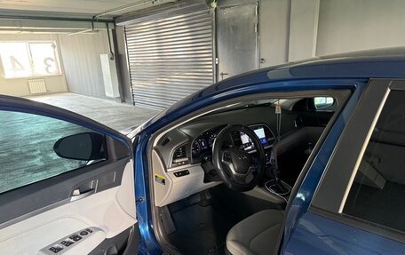 Hyundai Elantra VI рестайлинг, 2018 год, 1 600 000 рублей, 12 фотография