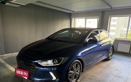 Hyundai Elantra VI рестайлинг, 2018 год, 1 600 000 рублей, 11 фотография