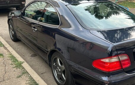 Mercedes-Benz CLK-Класс, 2001 год, 500 000 рублей, 4 фотография