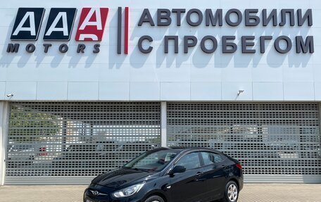 Hyundai Solaris II рестайлинг, 2013 год, 697 000 рублей, 1 фотография
