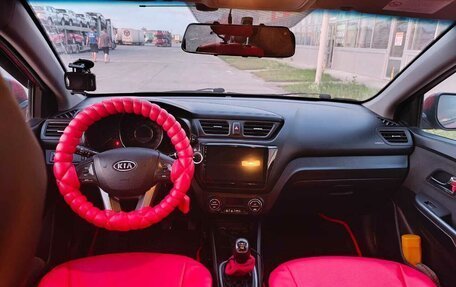 KIA Rio III рестайлинг, 2012 год, 750 000 рублей, 3 фотография