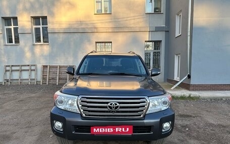 Toyota Land Cruiser 200, 2013 год, 3 400 000 рублей, 2 фотография