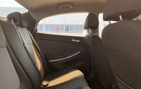 Hyundai Solaris II рестайлинг, 2013 год, 697 000 рублей, 20 фотография