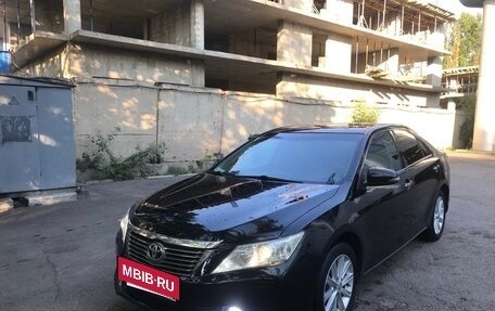 Toyota Camry, 2012 год, 1 380 000 рублей, 2 фотография