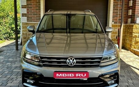 Volkswagen Tiguan II, 2019 год, 3 500 000 рублей, 3 фотография