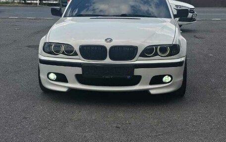 BMW 3 серия, 2004 год, 1 100 000 рублей, 3 фотография
