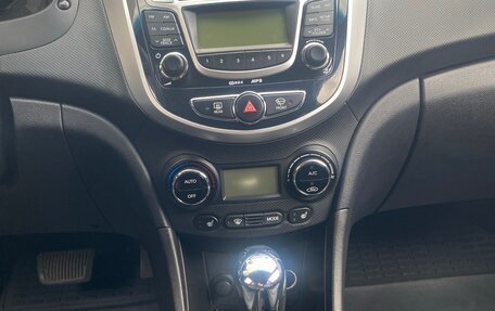 Hyundai Solaris II рестайлинг, 2013 год, 850 000 рублей, 9 фотография