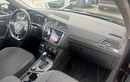 Volkswagen Tiguan II, 2018 год, 2 199 000 рублей, 11 фотография