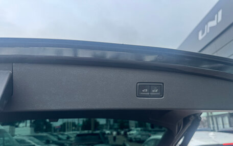 Volkswagen Tiguan II, 2018 год, 2 199 000 рублей, 15 фотография