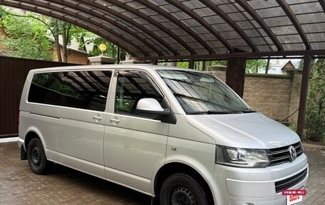 Volkswagen Caravelle T5, 2015 год, 1 950 000 рублей, 4 фотография