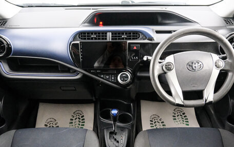 Toyota Aqua I, 2015 год, 889 000 рублей, 11 фотография