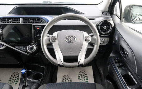 Toyota Aqua I, 2015 год, 889 000 рублей, 15 фотография