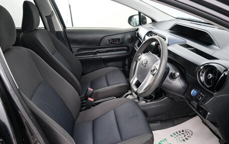 Toyota Aqua I, 2015 год, 889 000 рублей, 8 фотография