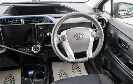 Toyota Aqua I, 2015 год, 889 000 рублей, 10 фотография