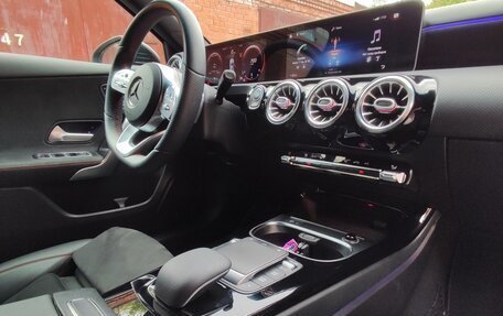 Mercedes-Benz CLA, 2020 год, 3 200 000 рублей, 14 фотография