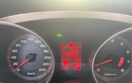 Mitsubishi Outlander III рестайлинг 3, 2007 год, 700 000 рублей, 7 фотография