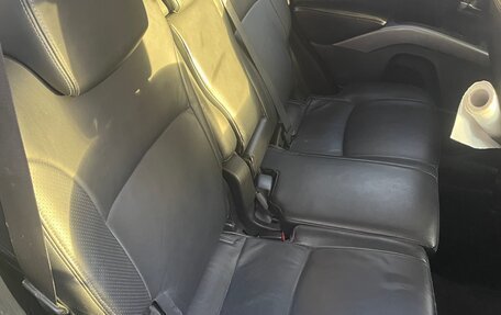 Mitsubishi Outlander III рестайлинг 3, 2007 год, 700 000 рублей, 14 фотография