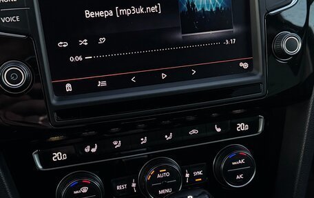 Volkswagen Passat B8 рестайлинг, 2016 год, 2 230 000 рублей, 28 фотография