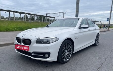 BMW 5 серия, 2016 год, 1 820 000 рублей, 2 фотография