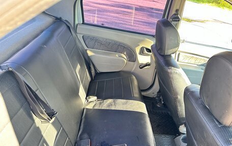 Renault Logan I, 2006 год, 370 000 рублей, 4 фотография
