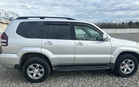 Toyota Land Cruiser Prado 120 рестайлинг, 2003 год, 2 000 000 рублей, 8 фотография