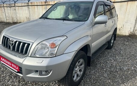 Toyota Land Cruiser Prado 120 рестайлинг, 2003 год, 2 000 000 рублей, 2 фотография