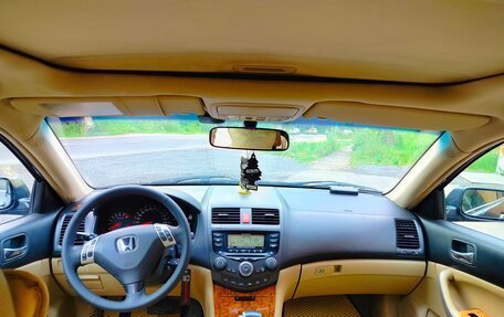 Honda Accord VII рестайлинг, 2005 год, 750 000 рублей, 17 фотография