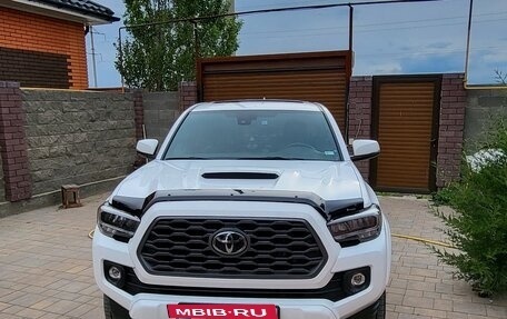 Toyota Tacoma III, 2022 год, 4 200 000 рублей, 2 фотография