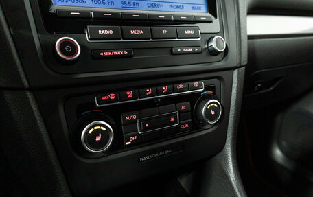 Volkswagen Golf VI, 2011 год, 637 989 рублей, 16 фотография