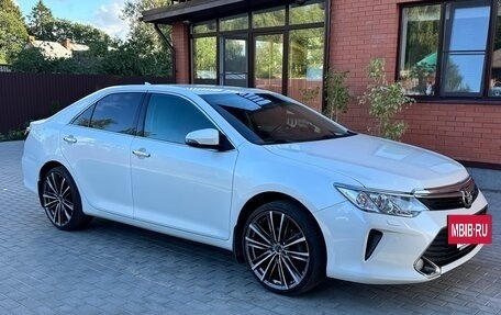 Toyota Camry, 2017 год, 2 500 000 рублей, 5 фотография