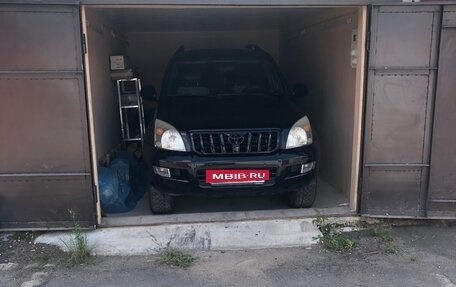 Toyota Land Cruiser Prado 120 рестайлинг, 2008 год, 2 035 000 рублей, 15 фотография