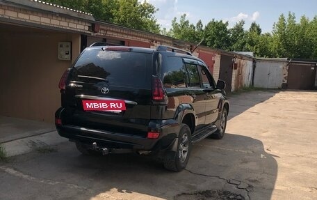 Toyota Land Cruiser Prado 120 рестайлинг, 2008 год, 2 035 000 рублей, 12 фотография