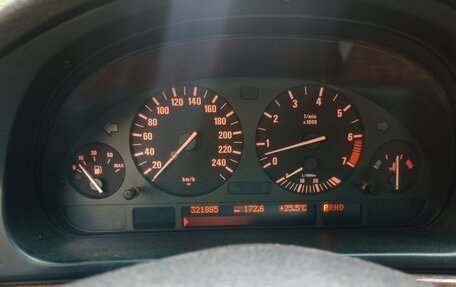 BMW 5 серия, 2001 год, 700 000 рублей, 19 фотография