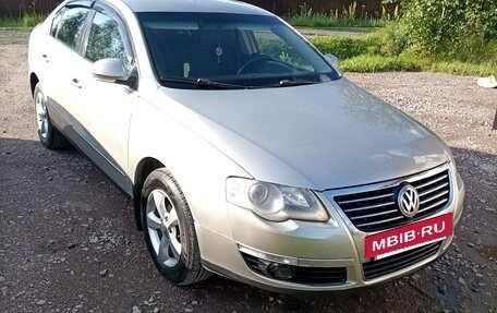 Volkswagen Passat B6, 2008 год, 595 000 рублей, 2 фотография