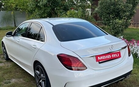 Mercedes-Benz C-Класс, 2018 год, 3 200 000 рублей, 4 фотография