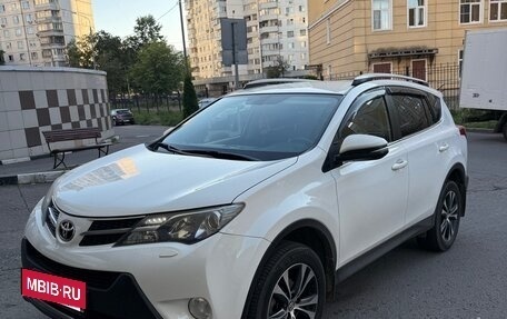 Toyota RAV4, 2015 год, 2 300 000 рублей, 11 фотография