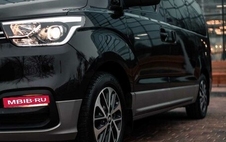 Hyundai Grand Starex Grand Starex I рестайлинг 2, 2020 год, 4 250 000 рублей, 6 фотография