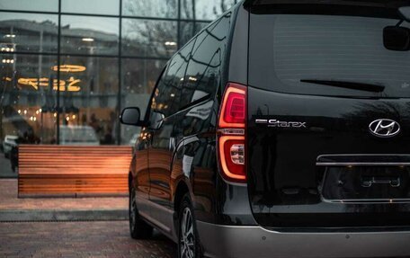 Hyundai Grand Starex Grand Starex I рестайлинг 2, 2020 год, 4 250 000 рублей, 17 фотография
