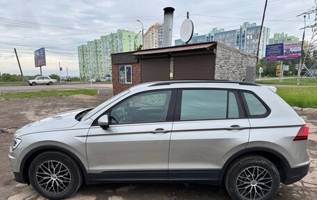 Volkswagen Tiguan II, 2020 год, 2 700 000 рублей, 3 фотография