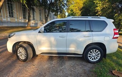 Toyota Land Cruiser Prado 150 рестайлинг 2, 2014 год, 2 700 000 рублей, 1 фотография