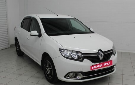Renault Logan II, 2018 год, 970 000 рублей, 3 фотография