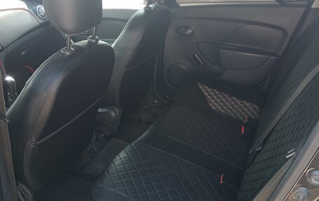 Renault Logan II, 2016 год, 700 000 рублей, 7 фотография