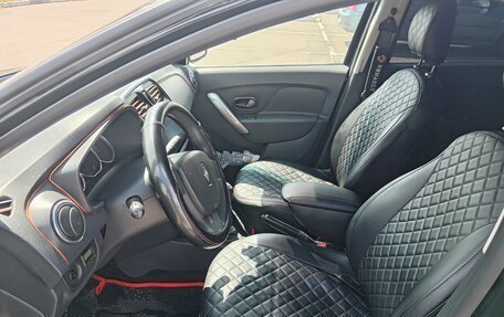 Renault Logan II, 2016 год, 700 000 рублей, 12 фотография