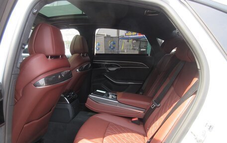 Audi S8, 2023 год, 15 000 000 рублей, 14 фотография