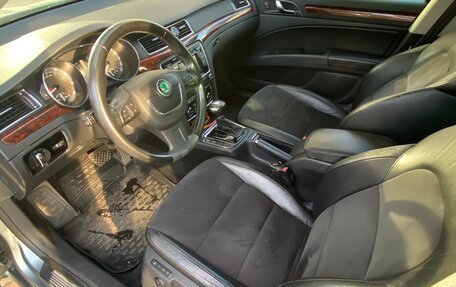 Skoda Superb III рестайлинг, 2012 год, 1 350 000 рублей, 7 фотография