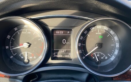 Skoda Superb III рестайлинг, 2012 год, 1 350 000 рублей, 8 фотография