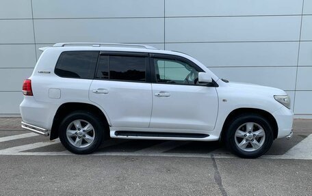 Toyota Land Cruiser 200, 2011 год, 2 740 000 рублей, 6 фотография