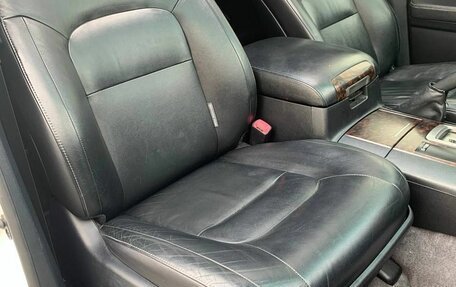 Toyota Land Cruiser 200, 2011 год, 2 740 000 рублей, 16 фотография