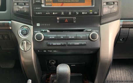 Toyota Land Cruiser 200, 2011 год, 2 740 000 рублей, 20 фотография