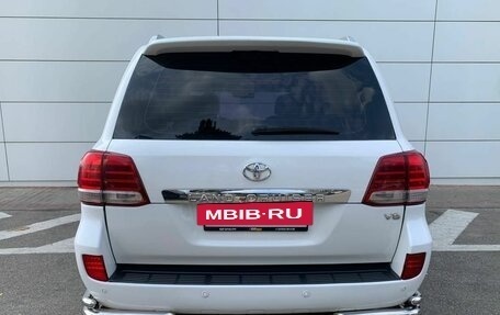 Toyota Land Cruiser 200, 2011 год, 2 740 000 рублей, 11 фотография